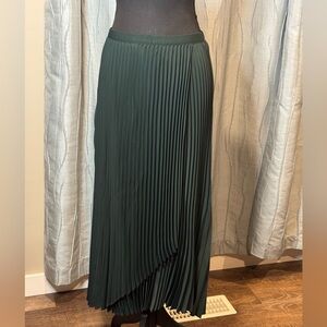 Babaton by Aritzia Pleated Midi Skirt | Dark Green | Size M